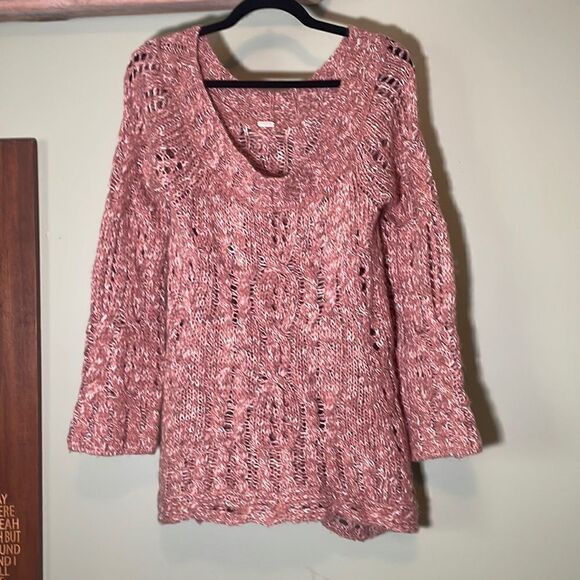 Free People- Oversized Pink Chunky Knit Scoop Neck Sweater - Picture 1 of 6